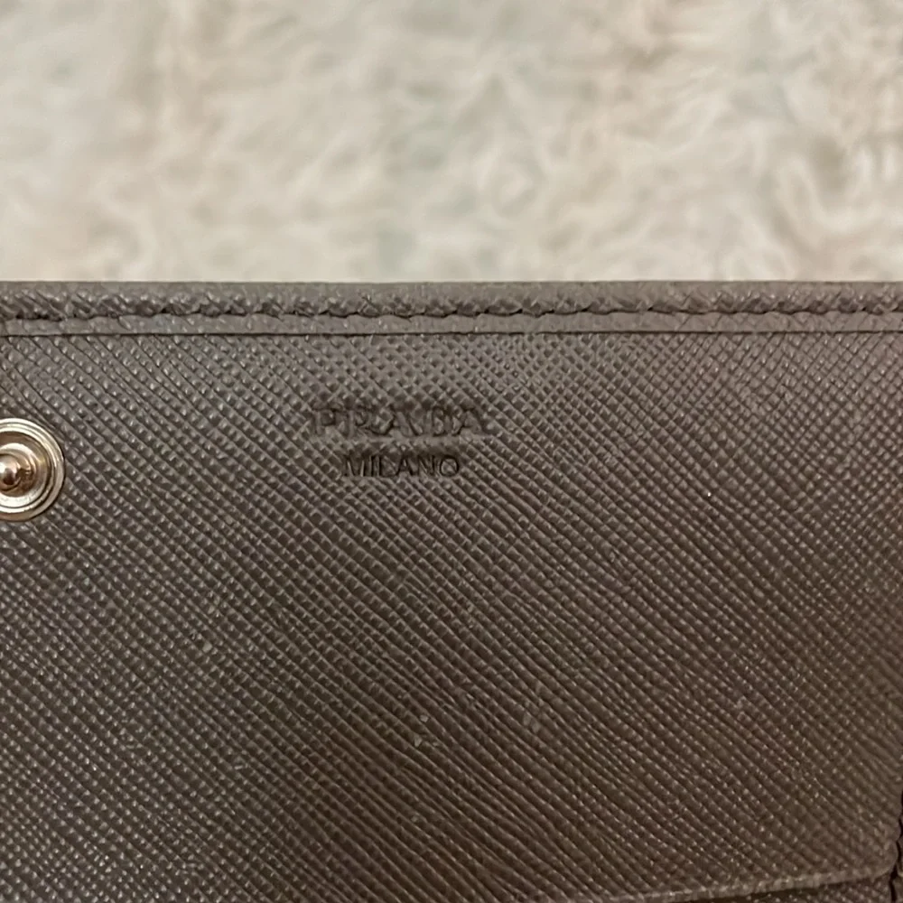 PRADA WOC - Picture 4 of 7